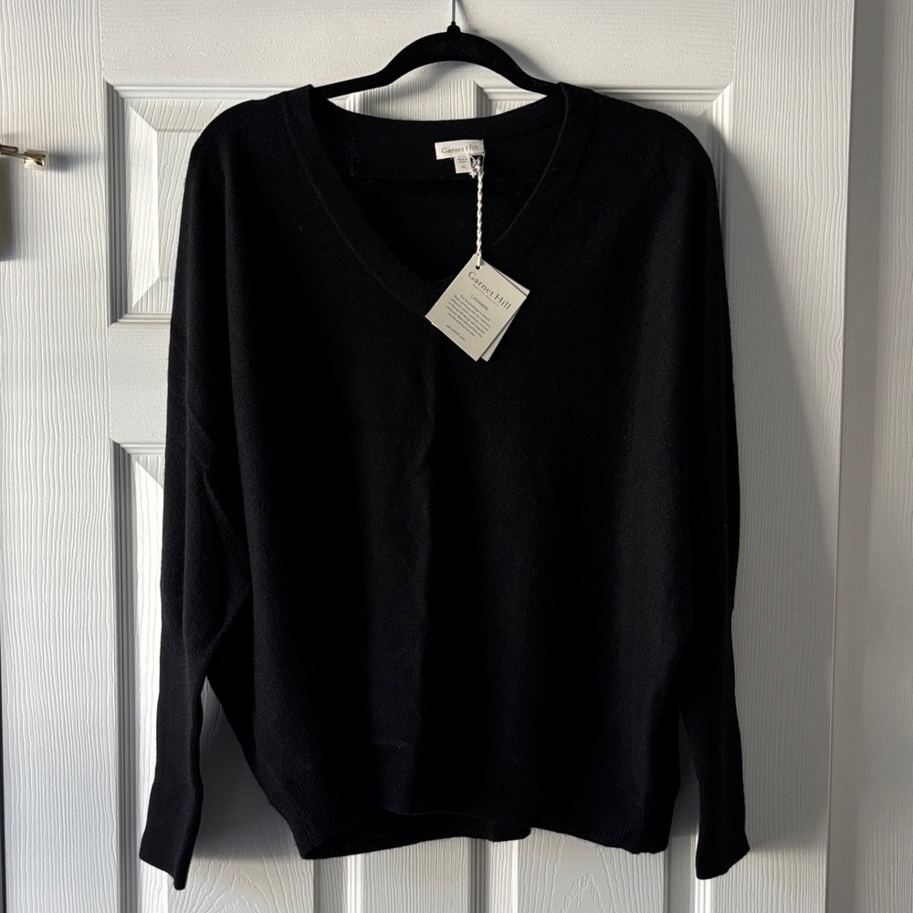 Garnet Hill Women's Black V-Neck Sweater